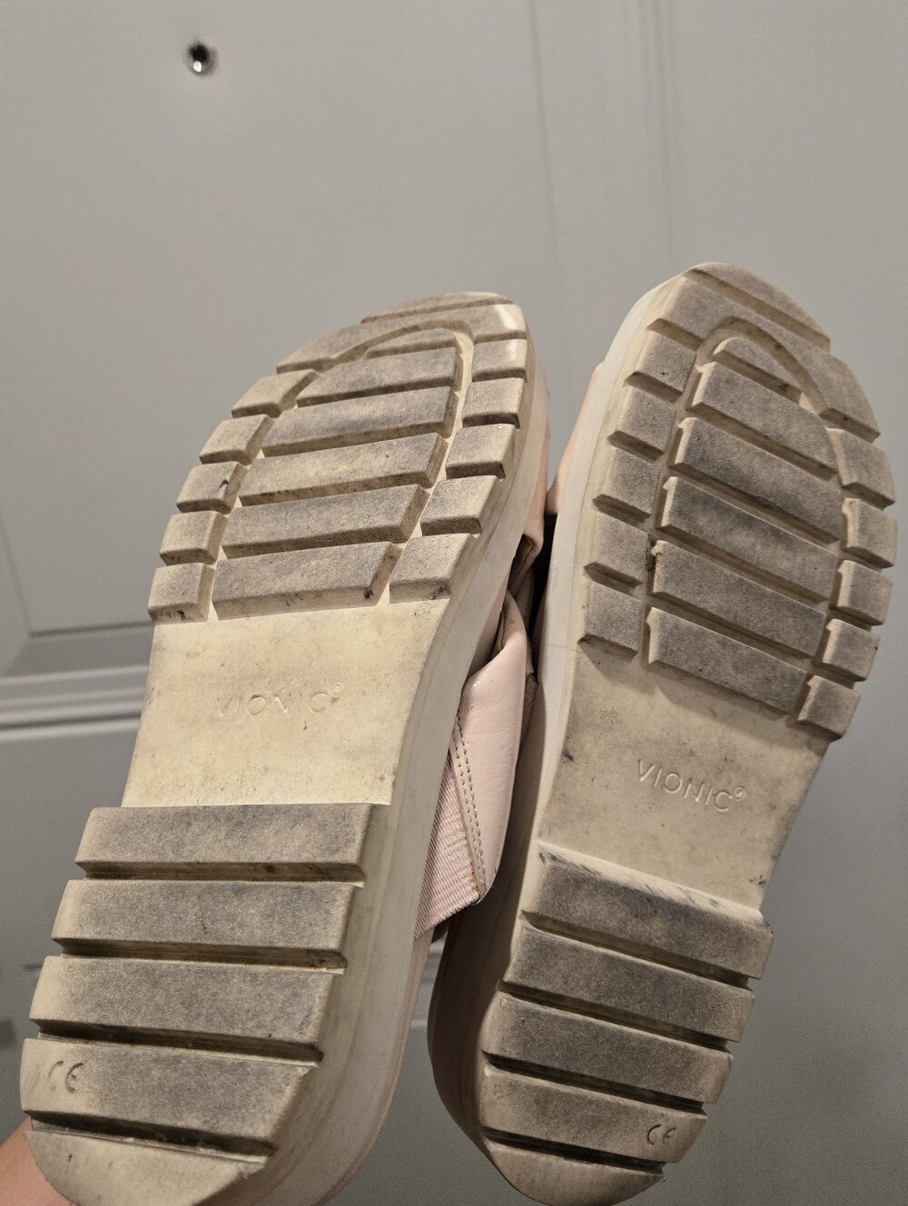 Vionic Sandals - Picture 4 of 6